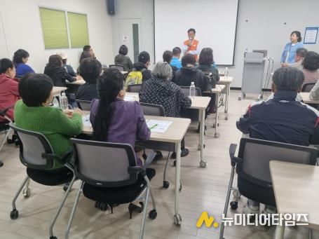 구리시자원봉사센터, 유채꽃축제 자원봉사자 안전 및 친절교육 실시