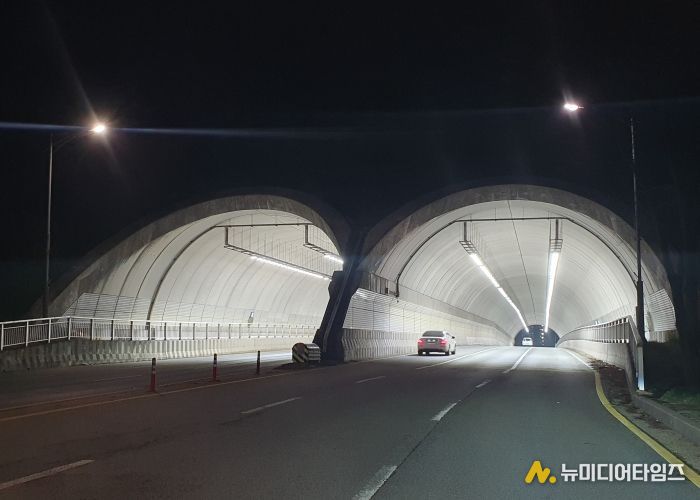 평택시 안중출장소 청북터널 조도 개선 공사 완료