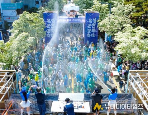 2025 유성온천문화축제 만족도·경제효과 다 잡았다