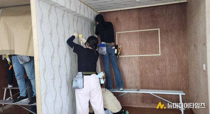 부안군, 도배실무교육과정 통해 학습형 일자리 창출 및 사회 환원 실현