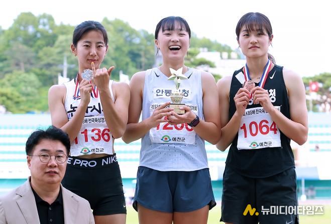 안동시청 육상경기단, 예천서 열린 전국·국제대회에서 금메달 2개 획득