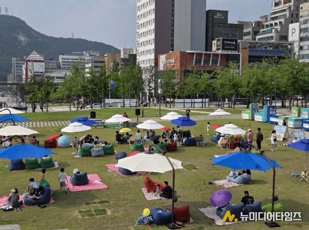 책 읽는 경기평화광장