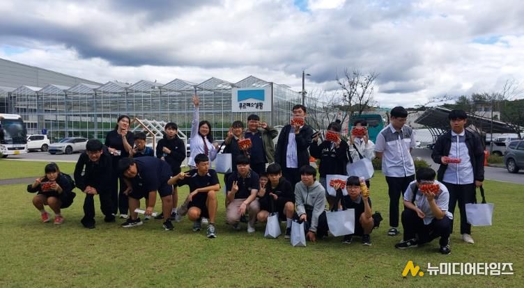 진천교육지원청, 특수교육대상자 대상 미래형 농업 ‘스마트팜’ 진로직업 체험 실시