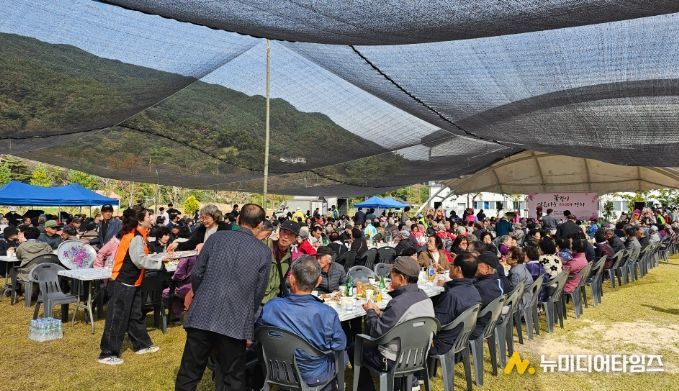 지역 주민과 어르신들이 함께 만든 축제의 장