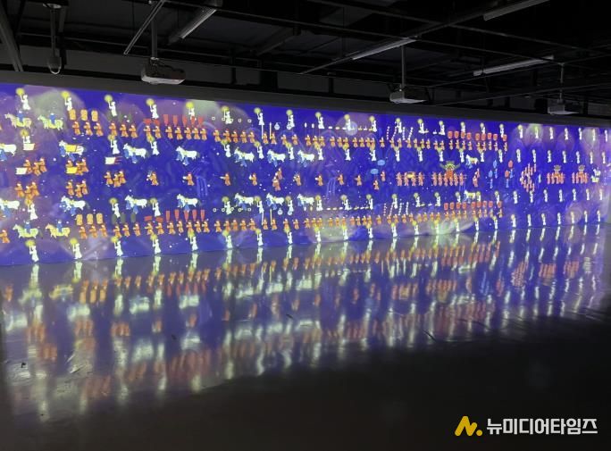 조선 제8대 왕 예종의 장례 행렬을 미디어아트로 복원한 ‘서오릉, 왕의 길’