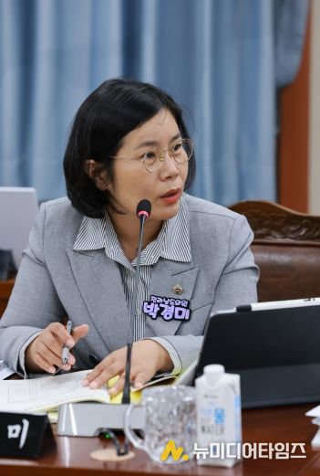 박경미 전남도의원, “광양만권 2차전지 산업클러스터 구상, 실질적 산업 연계전략 필요”