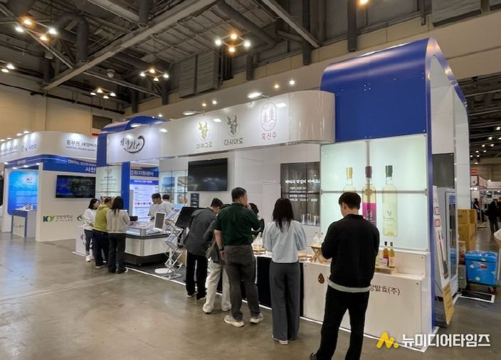 기장군이 지역 수산물 홍보를 위해 지역 업체와 함께 2025 부산국제수산EXPO에 참가했다