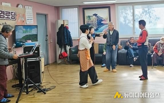 수원시 영통구 늘사랑나눔회,‘흥겨운 경로당’식사 나눔 행사 진행