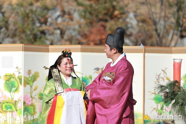 전통혼례 재현 행사, 시민 호응 속 전통의 가치를 다시 잇다(전통혼례)