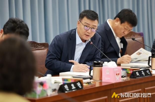 최동익 의원, 2025년 농축산식품국 행정사무감사