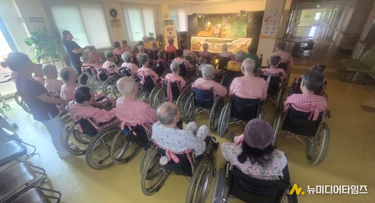 청주시립도서관, ‘모두의 꿀잼’ 오픈문화공연 성황리 운영