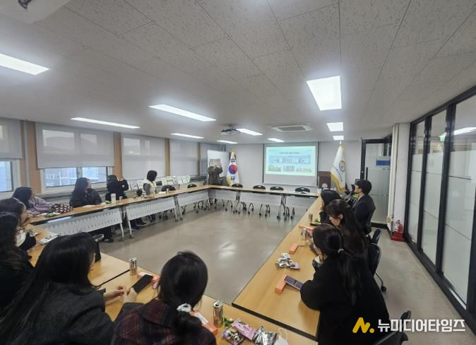 가평교육지원청, 디지털(AI) 활용 책쓰기 프로젝트 운영 연수 개최