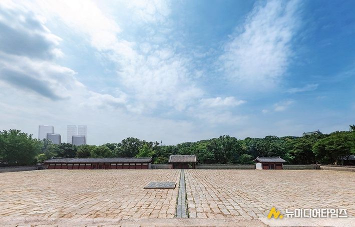 종묘 정전 상월대에서 세운지구를 바라본 시뮬레이션