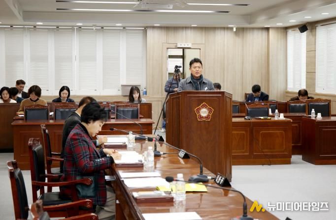 영광군의회 김한균 의원, 공무원 소송비용 지원·해양쓰레기 관리 강화 조례안 2건 대표 발의
