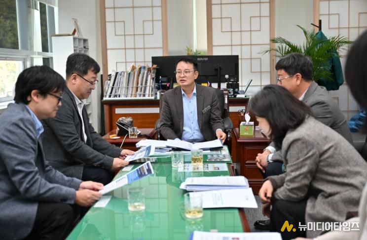 완주군의회 김재천 부의장, 양자기술 실증사업 간담회 개최