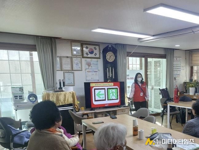 ‘찾아가는 안전교육’ 현장(구립암사1동제1경로당)