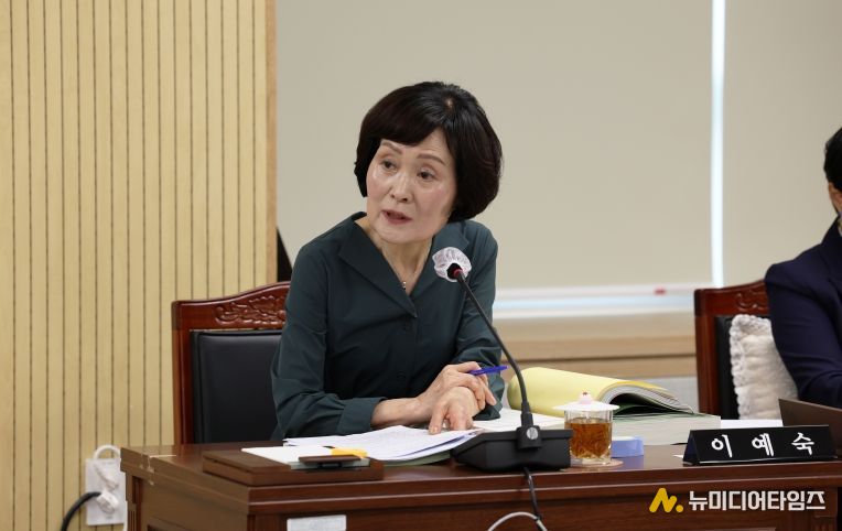 이예숙 의원(복지교육위원회 발언사진)