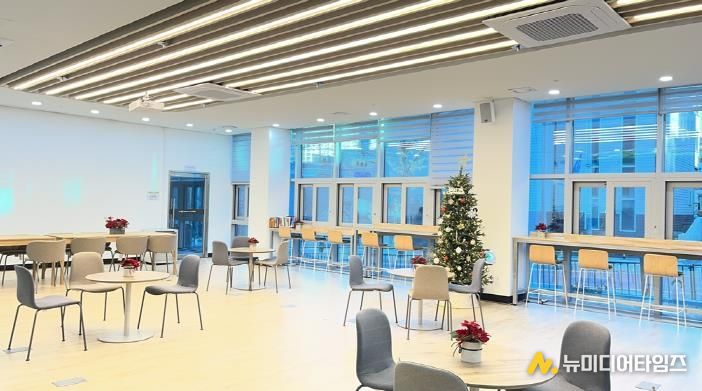 의정부시 신곡1동 주민센터, 연말 맞아 '따뜻한 겨울 정원'으로 변신