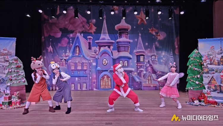 정선군가족센터, 가족과 함께 만드는 따뜻한 겨울 크리스마스 체험&뮤지컬 공연 행사 개최