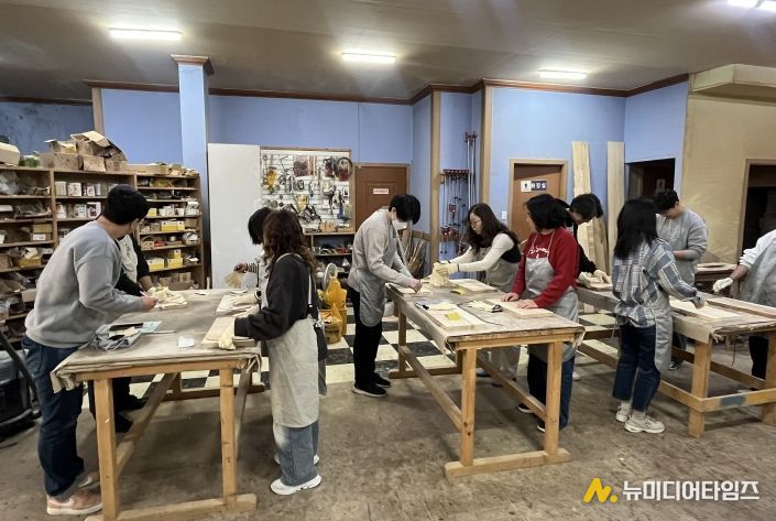 김천시학교밖청소년지원센터, 자원봉사자 대상 ‘마음 힐링 프로그램’ 운영