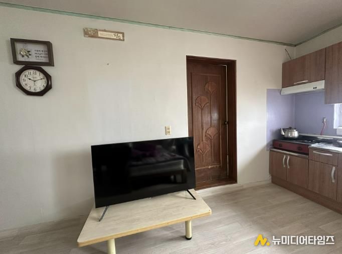 영암군 공직자, 1인 가구에 50인치 텔레비전 기부