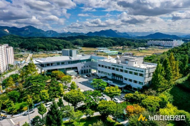 제천시립도서관 전경