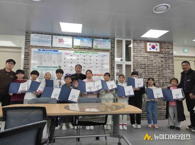 봉화교육지원청 봉화초 ‘솔솔해맑은중창단’ 경북학생동요부르기대회 독창 금상 등 다관왕 쾌거