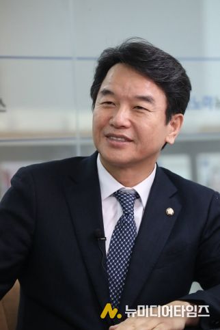 더불어민주당 문진석 의원(원내수석, 충남 천안시갑)