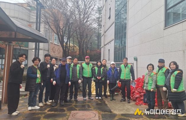 남양주시, 호평동 제설 취약지점 모래주머니 500개 추가 배치… 시민 안전 최우선 조치 및 강화