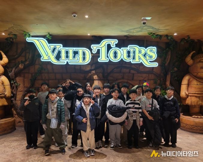 눈꽃과 함께 즐기는 크리스마스 ‘롯데월드’체험