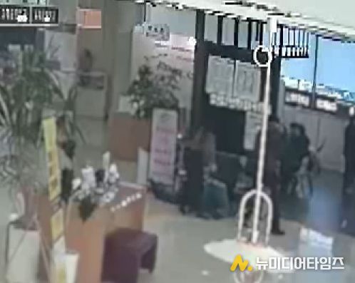 서구청 직원들, 민원실서 쓰러진 80대 어르신 ‘골든타임’ 지켜내