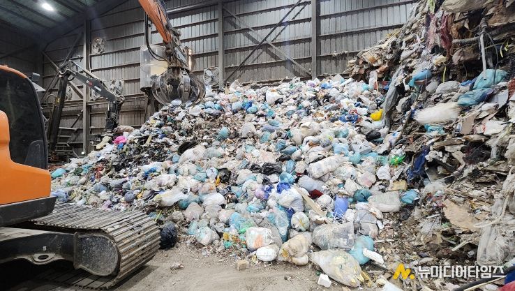 수도권 쓰레기 반입 “영업정지 철퇴”