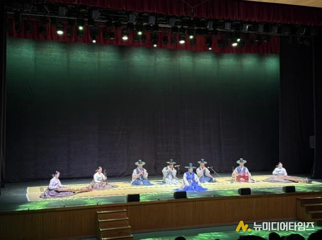 관련 국립예술단체 공연 사진