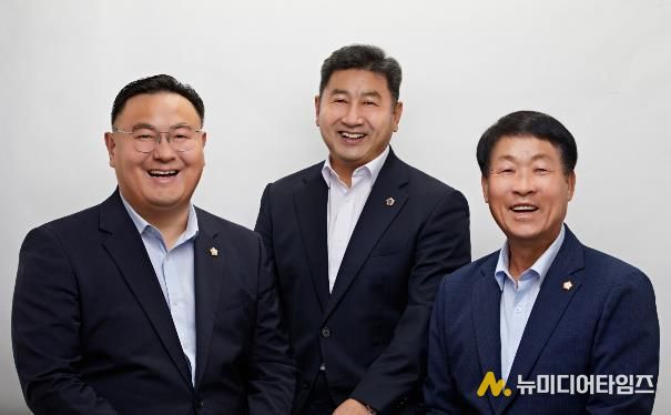 (왼) 최원석 시의원, 최정훈 전남도의원, 최원석 목포시의원