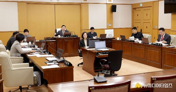 제292회 임시회 제2차 본회의 상임위 회의_산업건설위원회.