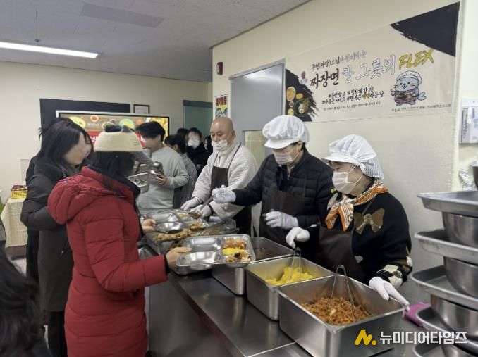 남양주시장애인복지관, ‘짜장스님’ 천운스님과 함께 짜장면 나눔 행사 진행