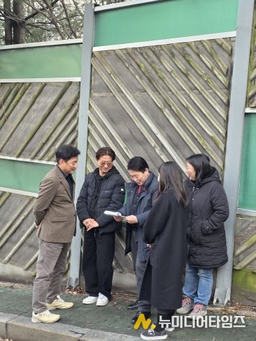 강북구 노윤상 국민의힘 대표의원, 솔샘터널 상징조형물 설치 현장 방문