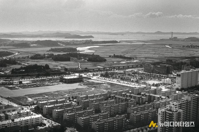 1992년 노적봉 정상에서 바라본 안산 고잔뜰의 옛 모습