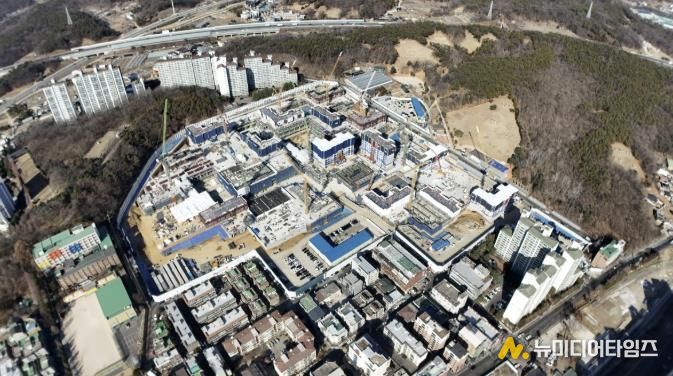 공사가 진행 중인 원당1구역 전경