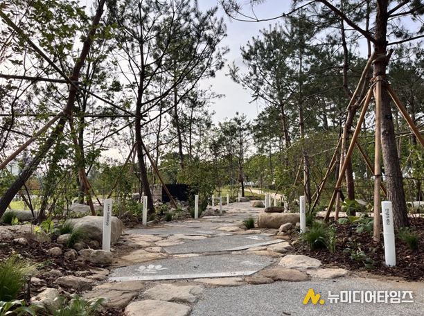 2025년 보라매 서울국제정원박람회에 아시아산림협력기구에서 조성한 정원 ‘The Spring Grove’