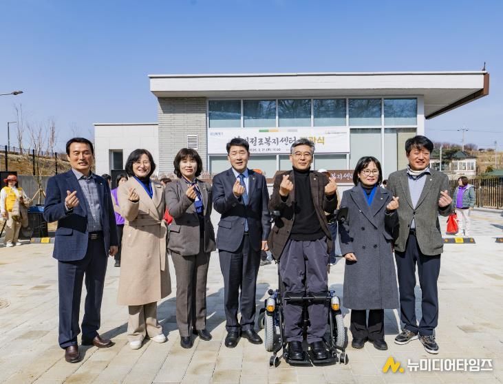 시의원 참석자 기념 사진