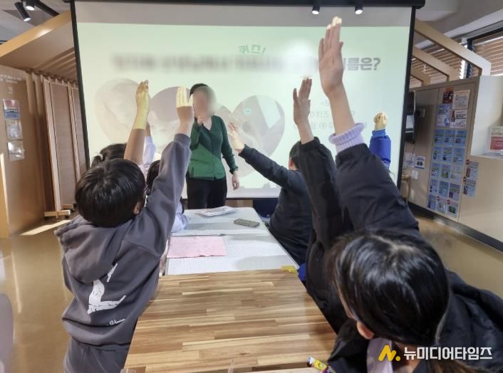 꿈을 만들고, 함께 놀고, 세상과 연결되다...군포시청소년전용카페 틴터, 2026년 청소년 공간 신규 사업 본격 운영