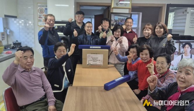 생연1동 사회단체협의회, 정월대보름 맞아 결연 경로당 위문