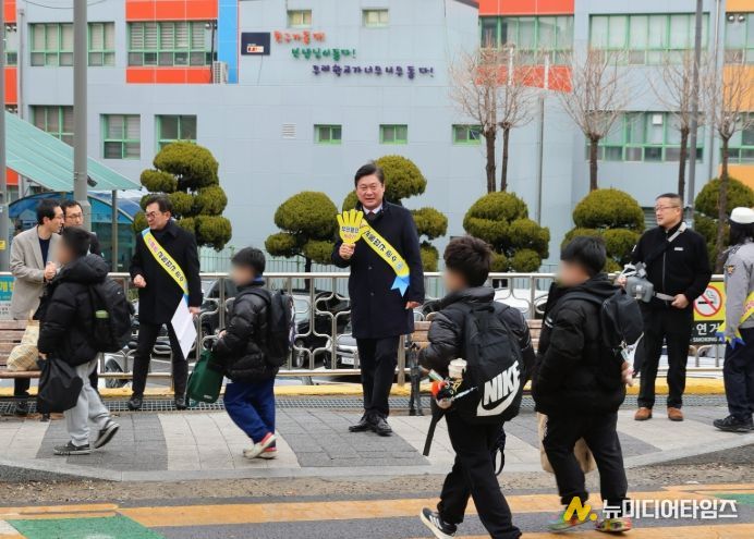 미추홀구, 신학기 맞이 ‘우리 아이 안전한 등굣길’ 교통안전 캠페인