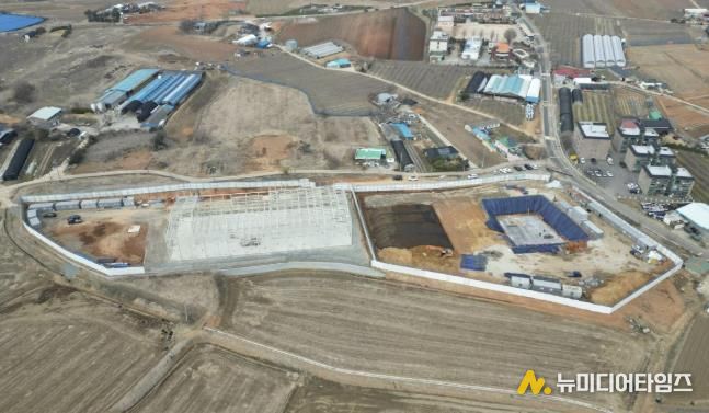 현장 전경(좌 메디푸드 연구지원센터, 우 그린바이오 벤처캠퍼스)