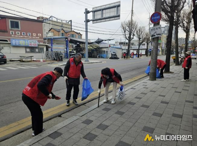 동두천시 생연2동 한국자유총연맹 주관, 환경정화활동 실시