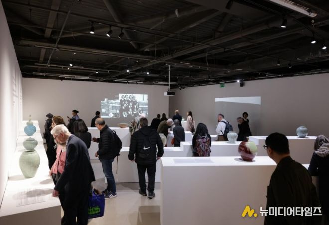 특별전 '이천 그리고 그 너머: 형태 안의 공간'