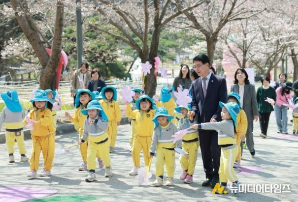 고창벚꽃축제, 기다렸나 봄