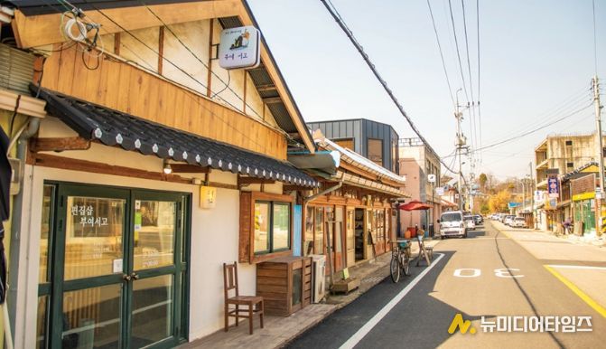 규암면 자온로 골목형상점가