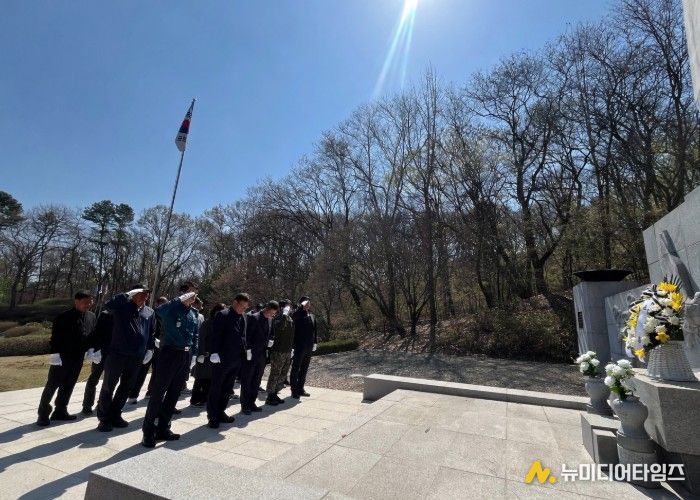 남양주시 다산2동 방위협의회, 2026년 첫 정기회의 개최…현충탑 참배